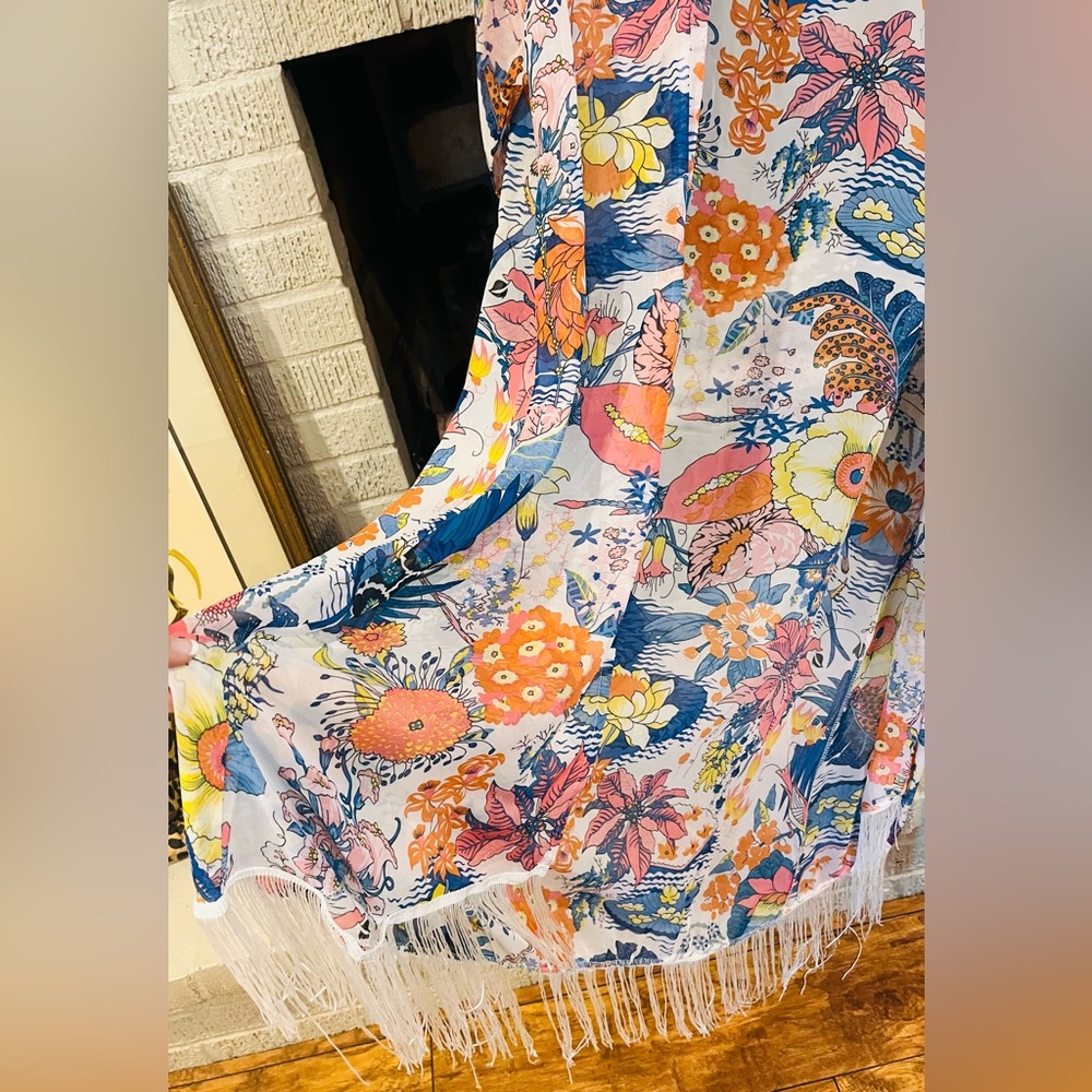 Floral Kimono with Fringe - Picture 3 of 5